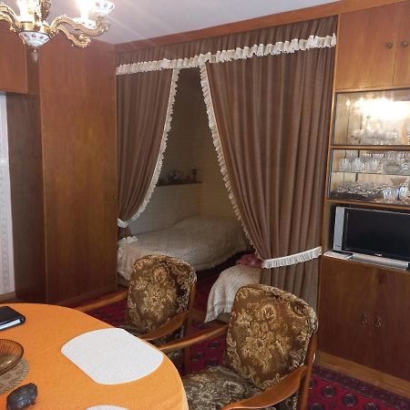 Ferienwohnung ,,Wohnen Wie Zu Grossmutter'S Zeiten'' Wina Bagian luar foto