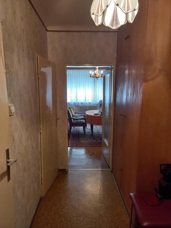 Ferienwohnung ,,Wohnen Wie Zu Grossmutter'S Zeiten'' Wina Bagian luar foto